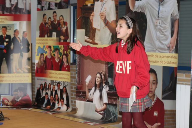Una alumna de Torre Pacheco gana el VIII Concurso Nacional de Oratoria Fundación Educativa Activa-t en la categoría inglés júnior - 1, Foto 1