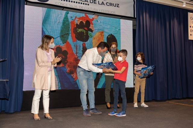La asociación 'Unidad y Fraternidad', con el apoyo del Ayuntamiento de Caravaca, concede los premios de los concursos escolares del 'Día la Fraternidad' - 1, Foto 1