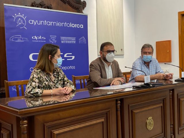 La carrera solidaria 'Corre X Lorca', organizada por la Concejalía de Deportes, logra recaudar 2.000 euros para Cáritas - 2, Foto 2