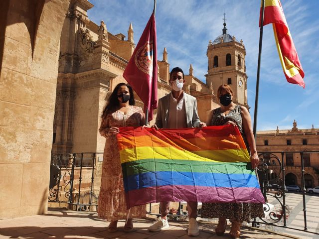 El Ayuntamiento de Lorca acoge la presentación de un estudio sobre la lgtbifobia en la educación secundaria del municipio realizado por LOR+lgtbiq - 1, Foto 1