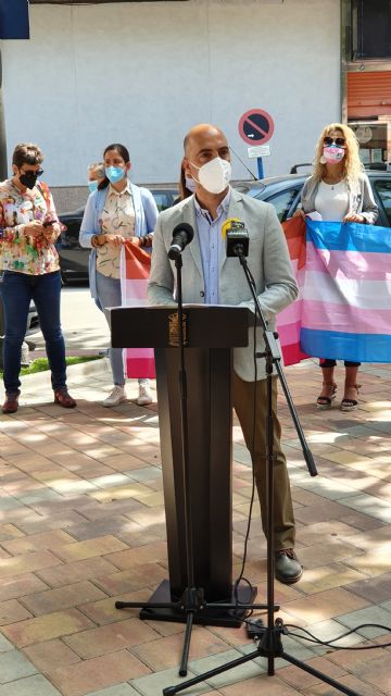 Molina de Segura acoge un acto contra la homofobia, transfobia y bifobia en la Plaza Pedro Zerolo - 2, Foto 2