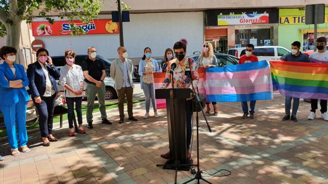 Molina de Segura acoge un acto contra la homofobia, transfobia y bifobia en la Plaza Pedro Zerolo - 3, Foto 3