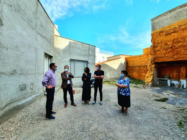 El Ayuntamiento de Lorca inicia los trabajos de mejora en la pavimentación y el alumbrado público del Callejón del Moro - 1, Foto 1