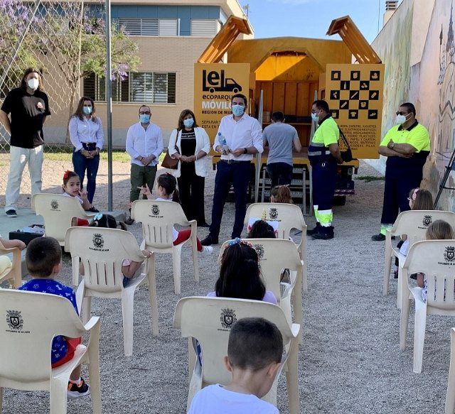 San Javier celebra el Día Mundial del Reciclaje en el CEIP El Mirador - 1, Foto 1