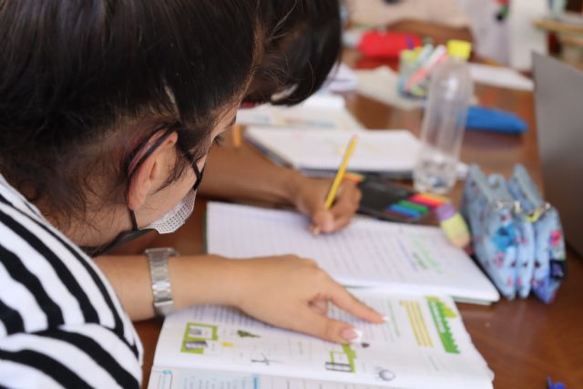 Cáritas recuerda la necesidad de apoyo a las familias en riesgo de exclusión social - 1, Foto 1