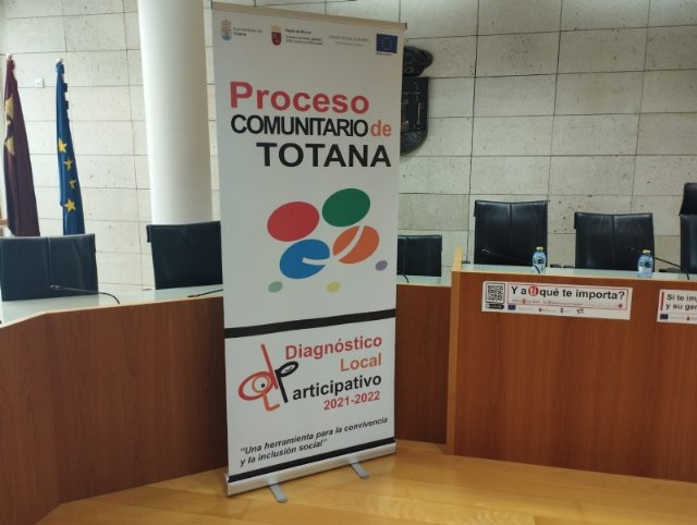 Se presenta el proyecto para la realización de un Diagnóstico Local Participativo que analice la promoción de la convivencia y la inclusión social en el municipio de Totana, Foto 2