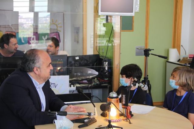 El IES San Isidoro y los colegios Alumbres, José María Lapuerta, Atalaya y Antonio Oliver votan sus Presupuestos Participativos - 1, Foto 1