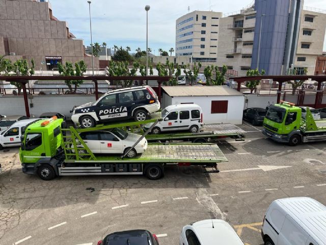 El Ayuntamiento ingresa más de 14.000 euros por la venta de 155 vehículos destinados a desguace - 1, Foto 1