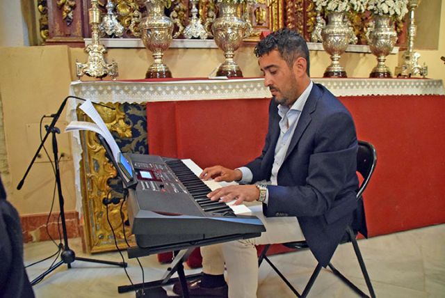 La XXV Exaltación estuvo a cargo de María José Alfaro, hermana de la Hermandad de la Vera-cruz de Alcalá del Río - 2, Foto 2