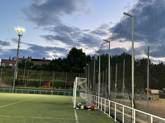 El Ayuntamiento de Murcia mejora la eficiencia energética del campo de fútbol de Patiño con nueva iluminación LED - 4, Foto 4