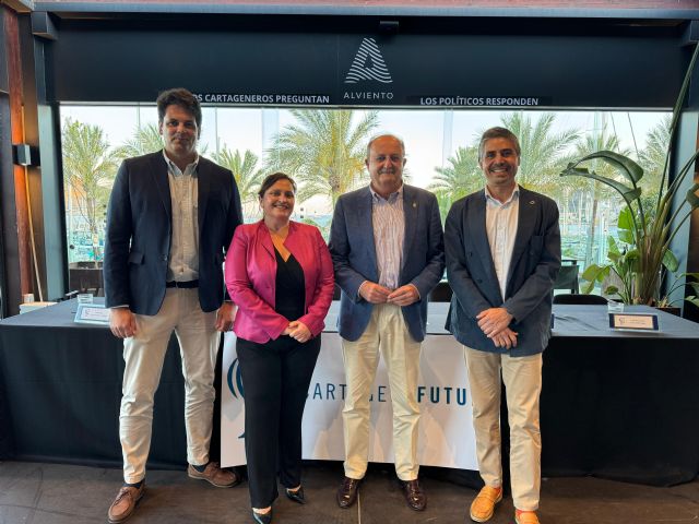 Giménez Gallo responde a las preguntas y necesidades de los cartageneros mientras Arroyo les da la espalda - 3, Foto 3