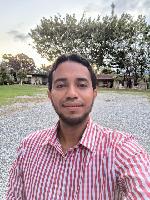 Omar Cruz, poeta hondure&ntilde;o, gana el Primer premio en el Certamen Internacional de Poesía Lekuona Fabrika - 2, Foto 2