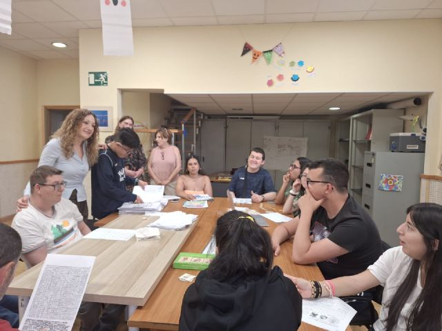 El Ayuntamiento de Murcia refuerza su apoyo a Auxilia Murcia con una subvención de 8.500 euros para impulsar la inclusión y el ocio adaptado de ni&ntilde;os y jóvenes con discapacidad física - 2, Foto 2