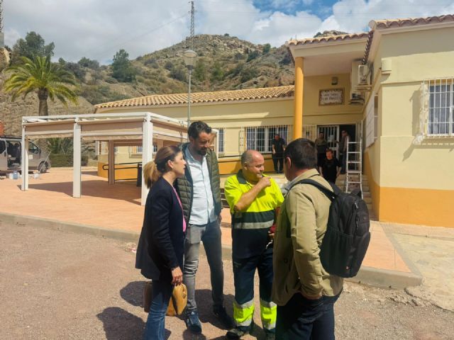 El Ayuntamiento de Lorca realiza una actuación de rehabilitación y mejora del local social del barrio de Los Ángeles y su entorno - 2, Foto 2