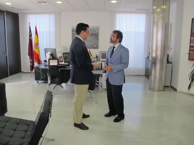 El consejero de Fomento se reúne con el alcalde de San Javier - 1, Foto 1