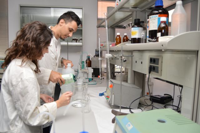 Eligen, entre más de 350, el proyecto de dos emprendedores de la UPCT para reutilizar la salmuera - 1, Foto 1