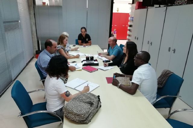 Valoración positiva del Programa de Educación Intercultural ´Una Escuela abierta a otras culturas´ de sus integrantes - 1, Foto 1