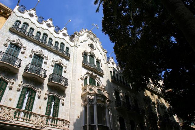 La Policía investiga el robo de los tiradores modernistas de la Casa Maestre - 1, Foto 1