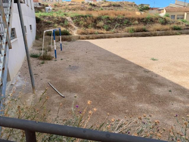 El PP propone la mejora del parque de la diputación de Río mediante el vallado del parque infantil y la pavimentación de su pista polideportiva - 1, Foto 1