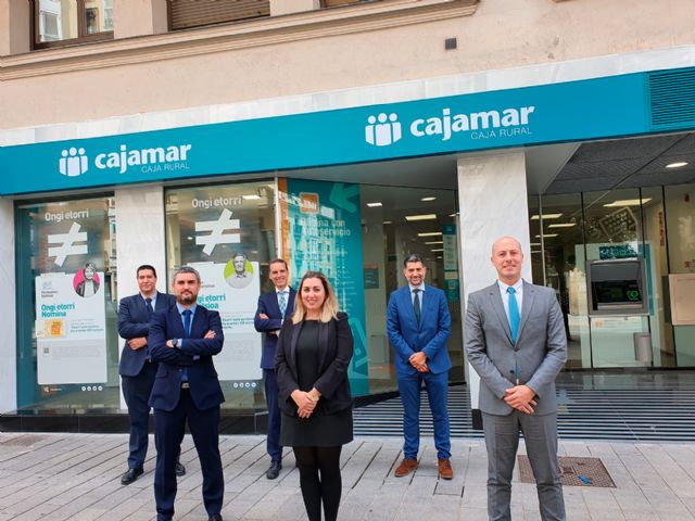 Cajamar abre sus primeras oficinas en Lugo y Vitoria - 1, Foto 1