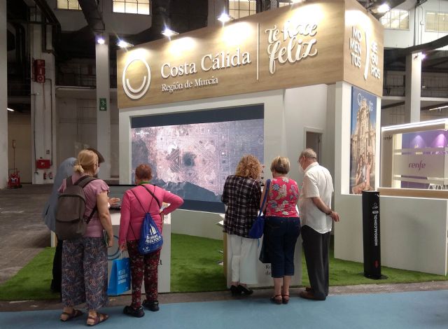La Región asiste a una feria de turismo en Barcelona unos días antes de iniciar mañana los vuelos directos - 1, Foto 1