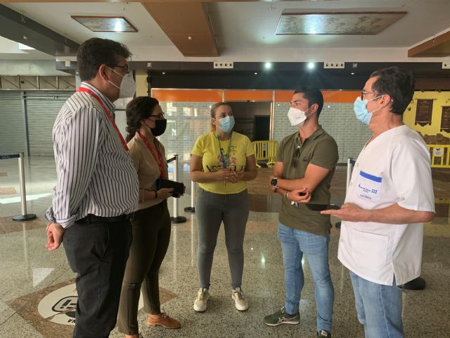 A partir de mañana, viernes 18 de junio, las vacunaciones masivas se realizarán en la segunda planta del Centro Comercial Águilas Plaza - 1, Foto 1