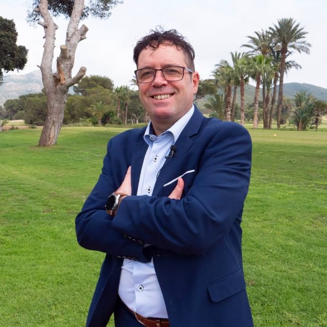 El coach murciano Javier Valera, número uno de ventas en Amazon con su nuevo libro ´Visitas Infinitas´ - 1, Foto 1