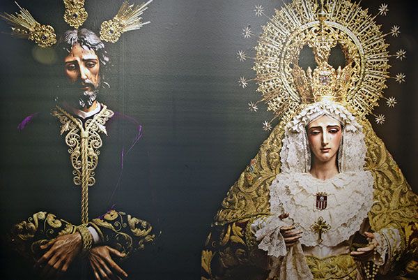 Exposición en la Fundación de Cajasol por el 75 aniversario fundacional de la Sacramental, Hermandad de Santa Genoveva - 1, Foto 1