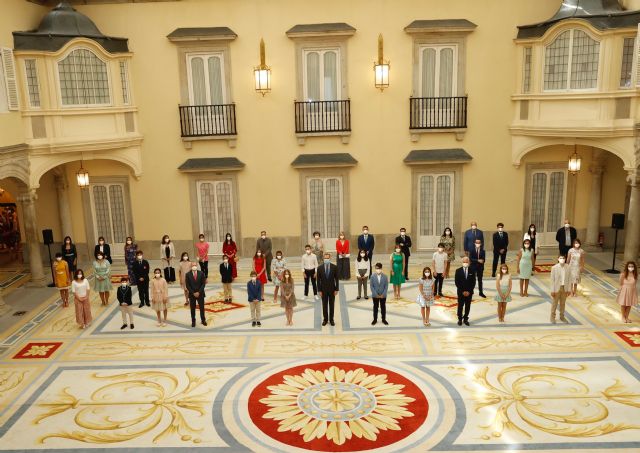 Nés Ruiz Martínez, alumna del CEIP San José Obrero de Cieza, recibida por don Felipe en el Palacio Real de El Pardo - 1, Foto 1