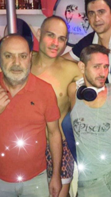 Juan Pedro Aroca (izquierda), Foto 3