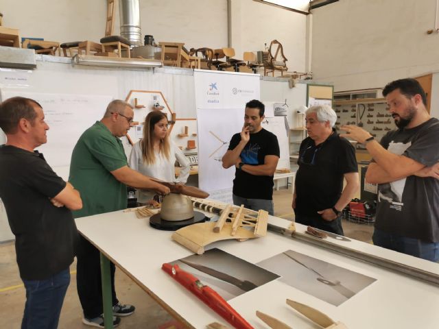 La biznieta de D. Juan de la Cierva ha visitado el IES José Luis Castillo Puche - 1, Foto 1