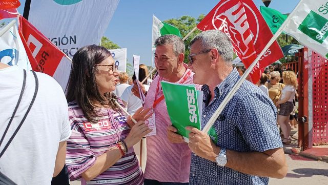 SATSE Murcia se concentra contra las agresiones en el CPD ´López Ambit´ - 4, Foto 4