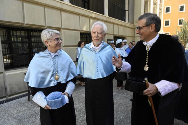 El nobel de Literatura John M. Coetzee ingresa en la UMU como doctor honoris causa - 1, Foto 1