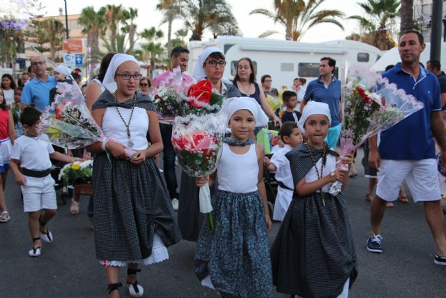 Vecinos de Lo Pagán honran a la Virgen del Camen con una ofrenda floral - 2, Foto 2