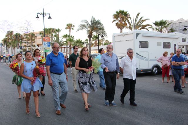 Vecinos de Lo Pagán honran a la Virgen del Camen con una ofrenda floral - 3, Foto 3