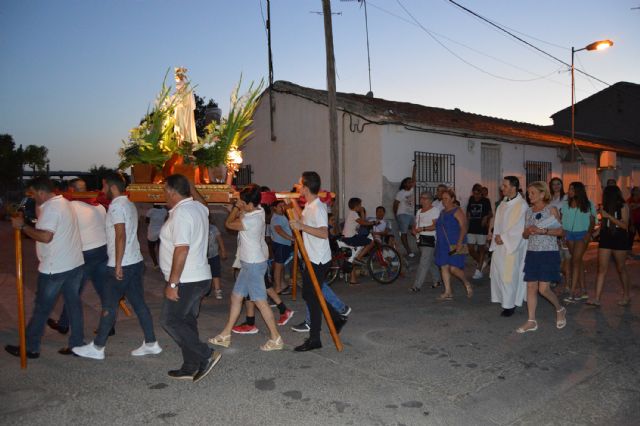 La virgen del Carmen procesiona por su barrio torreño con motivo de su festividad - 4, Foto 4