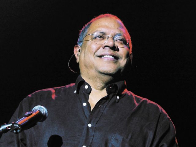 Pablo Milanes premio La Mar de Musicas recibe su galardon acompañado por Rozalen, Victor Manuel y Jorge Marazu - 1, Foto 1