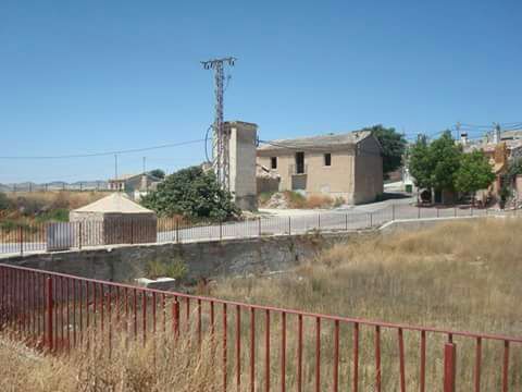 El Ayuntamiento y los vecinos de Doña Inés coordinan los trabajos de mejora en la zona del estanque - 1, Foto 1