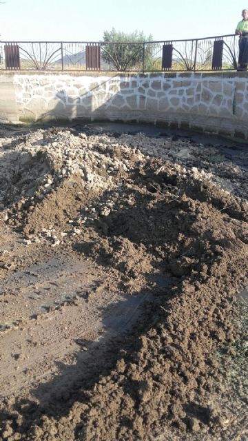 El Ayuntamiento y los vecinos de Doña Inés coordinan los trabajos de mejora en la zona del estanque - 2, Foto 2