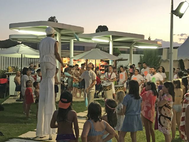 Las piscinas municipales de Puerto Lumbreras abren en horario nocturno los martes del mes de julio - 1, Foto 1