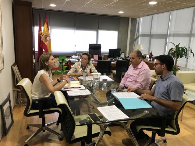 La consejera de Educación, Juventud y Deportes se reúne con el presidente del Consejo Evangélico de Murcia - 1, Foto 1