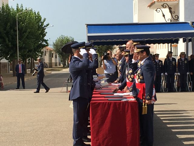 El Ejército del Aire cuenta desde hoy con 111 nuevos oficiales tras la entrega de Despachos celebrada en la Academia General del Aire de San Javier - 3, Foto 3