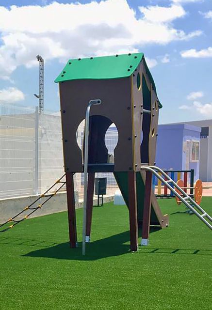 Concluye la instalación de un parque infantil en el polideportivo municipal - 2, Foto 2