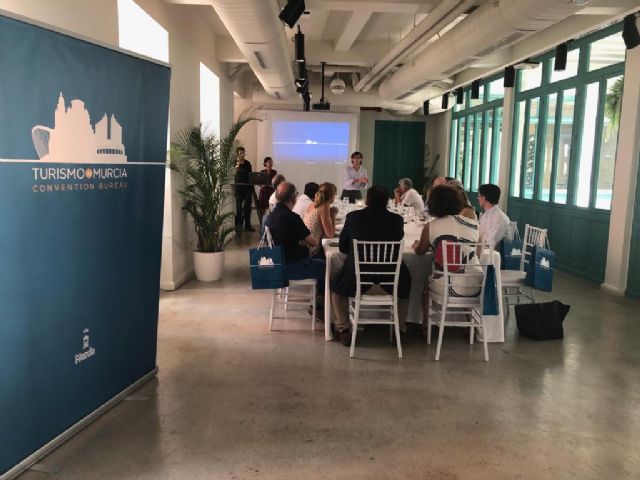 La Oficina de Congresos presenta sus servicios a las sociedades médicas de la Región de Murcia - 1, Foto 1