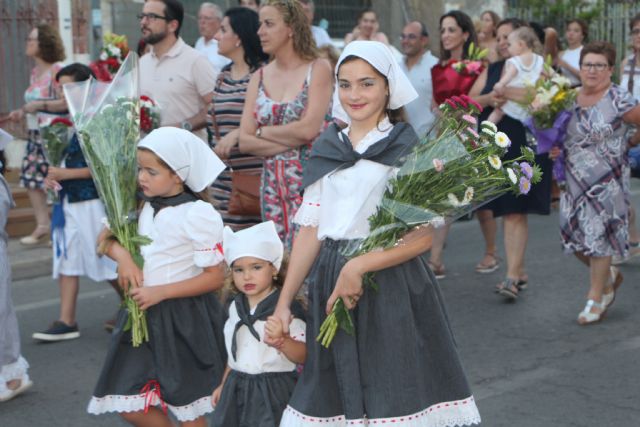 Vecinos de Lo Pagán honran a la Virgen del Carmen con la tradicional ofrenda de flores - 2, Foto 2