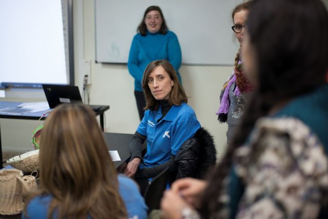 Voluntarios de ”la Caixa” en Murcia ofrecen talleres de educación financiera a más de 400 personas en situación de vulnerabilidad - 1, Foto 1
