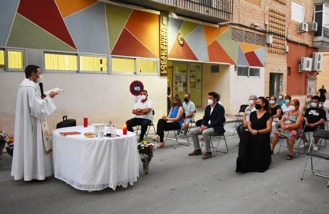 El barrio del Carmen homenajea a su patrona con una misa al aire libre - 4, Foto 4