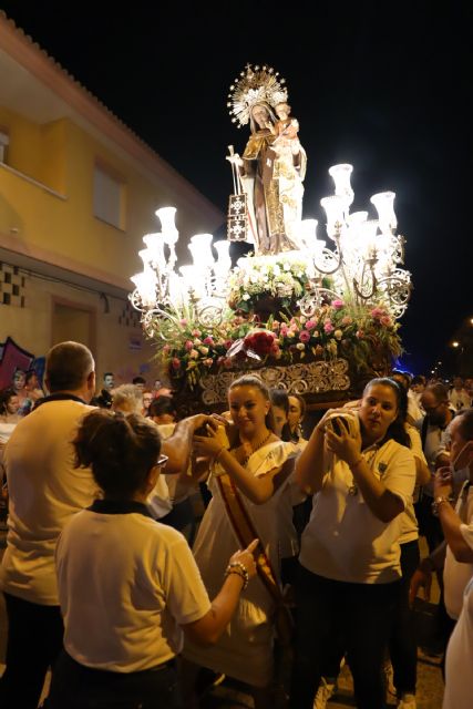 La Virgen del Carmen vuelve de madrugada a San Pedro del Pinatar acompañada por cientos de fieles - 1, Foto 1