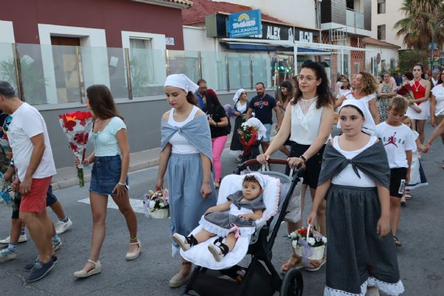 Vecinos de Lo Pagán participan en la tradicional ofrenda de flores en honor a la Virgen del Carmen - 2, Foto 2
