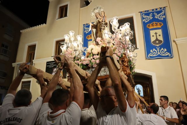 La Virgen del Carmen regresa a San Pedro del Pinatar en romería nocturna rodeada fieles - 1, Foto 1
